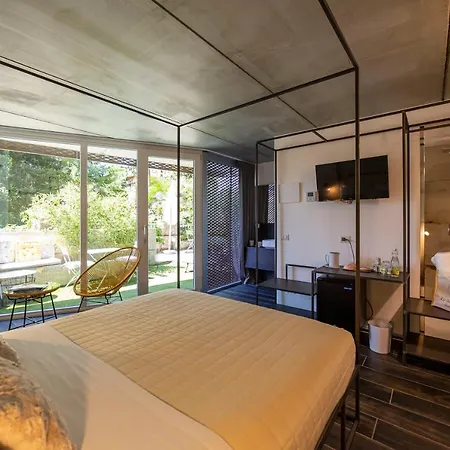 Konukevi Le Stanze Del & Pool 4*