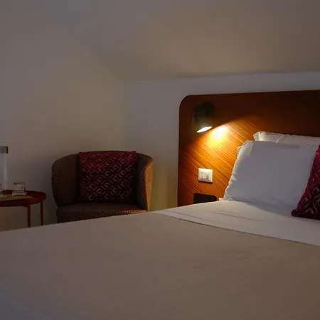 Le Stanze Del & Pool Guest house Como
