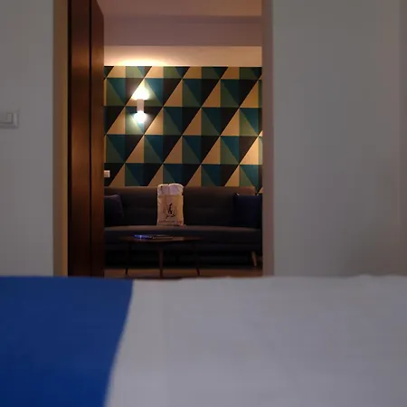 Le Stanze Del & Pool Guest house