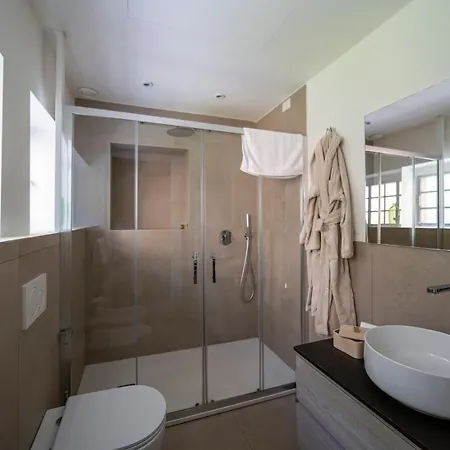 ゲストハウス Le Stanze Del & Pool コモ